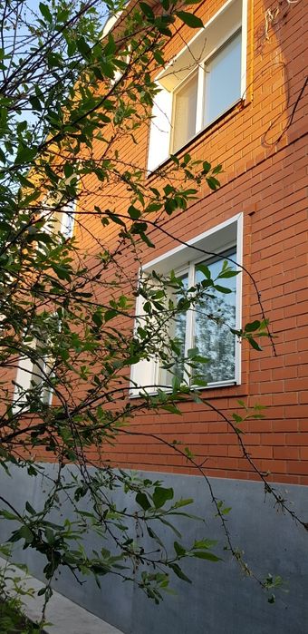 Продаётся коттедж .Центр города.