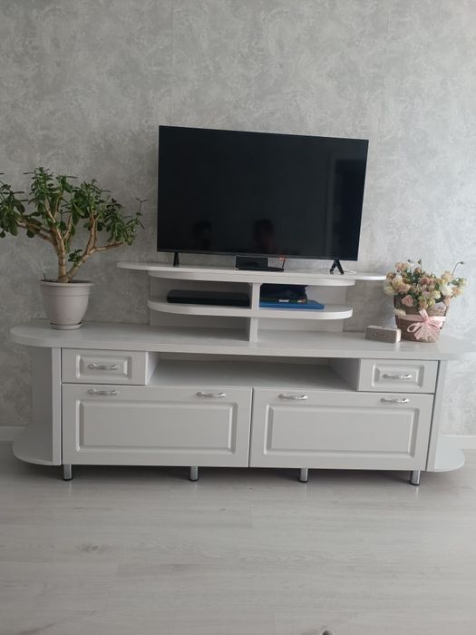 Продам тумбу под TV