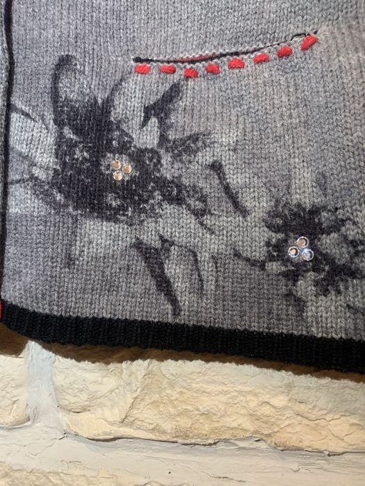 Cardigan Madeleine – Lână & Cașmir, Butoni Bijuterie și Paiete