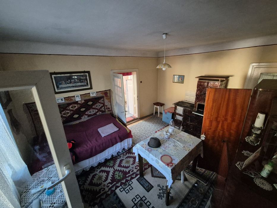 Casa cu gradina si anexe Lechinta