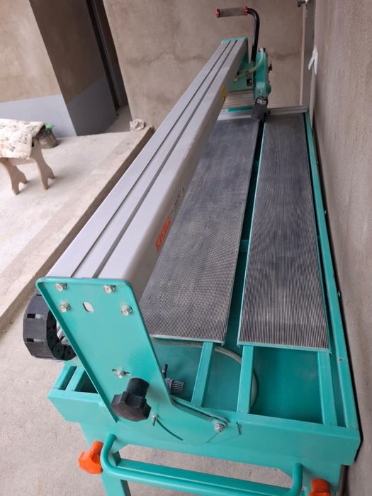 Электический плиткорез