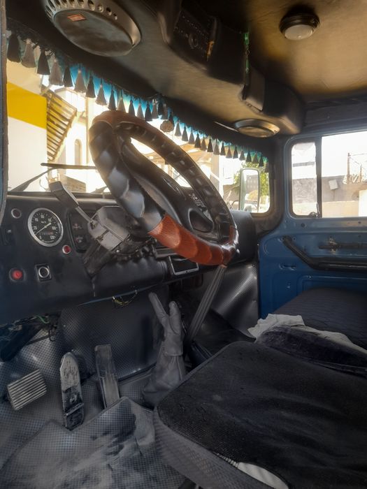 Zil 130 samosval
