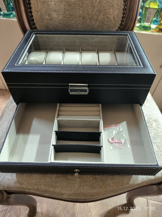 Кутия за 12 часовника и бижута