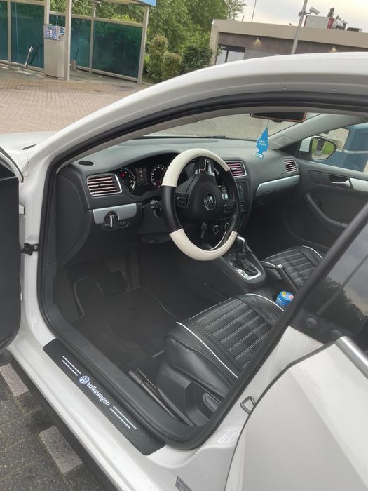 VW Jetta Hybrid 2013 – 1.4 150 CP, cutie automată, stare foarte bună !