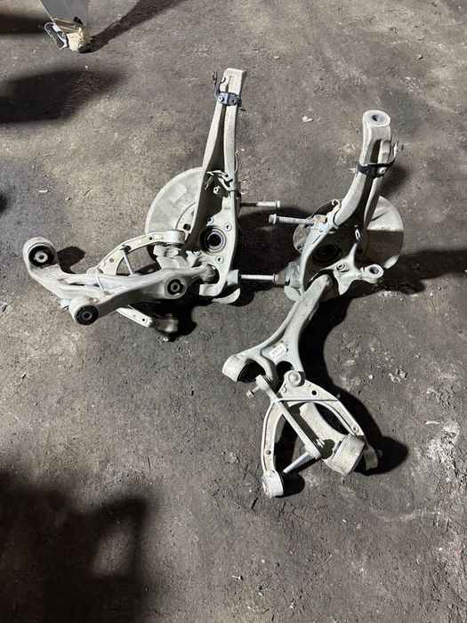 Шенкел ляв , десен ,  носач ляв ,десен  за Porsche Cayenne 958 A92 958