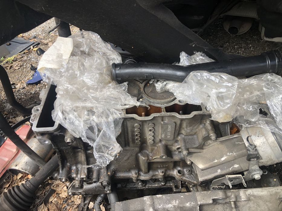 Цилиндров блок  1.4 vvti 95  к с на пежо ситроен peugeot citroen