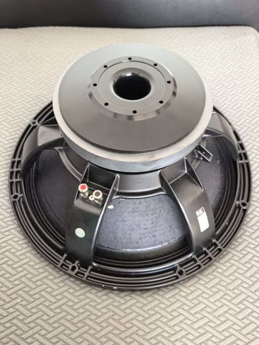 Eighteensound 18 Lw 1400. 8 ohm