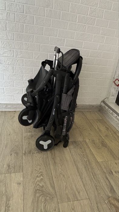 Коляска прогулочная mstar