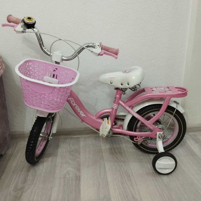 велосипед детский б.у.от 2х до 8 лет диаметр колес 30 см