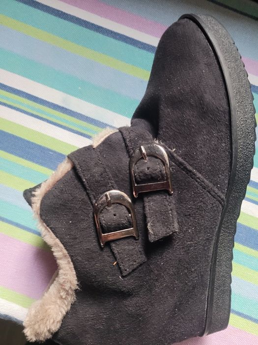 Женские замшевые ботинки