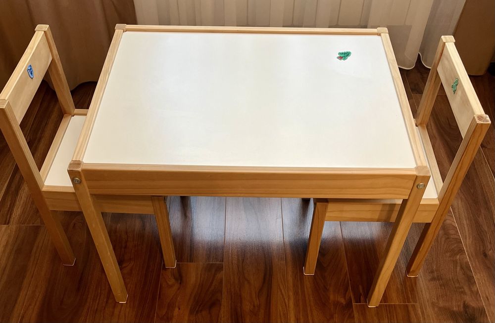 Masa pentru copii +2 scaune Ikea