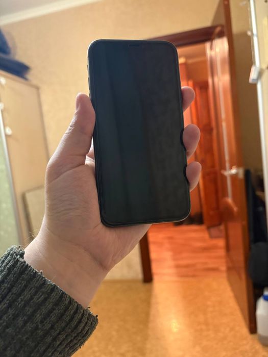 Продам Iphone 11