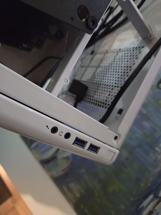 Carcasa Fractal Design node 304