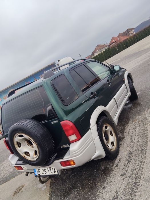 Vând Suzuki grand vitara din 2000