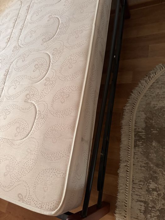 Продам кровать 200 на 160