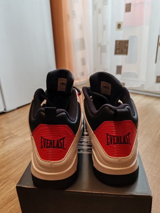 Adidași everlast noi nr 42