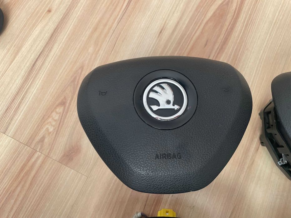 Airbag Volan Skoda Octavia 3 Rapid Yeti Superb 2 Fabia 3Cod 5E0880201A