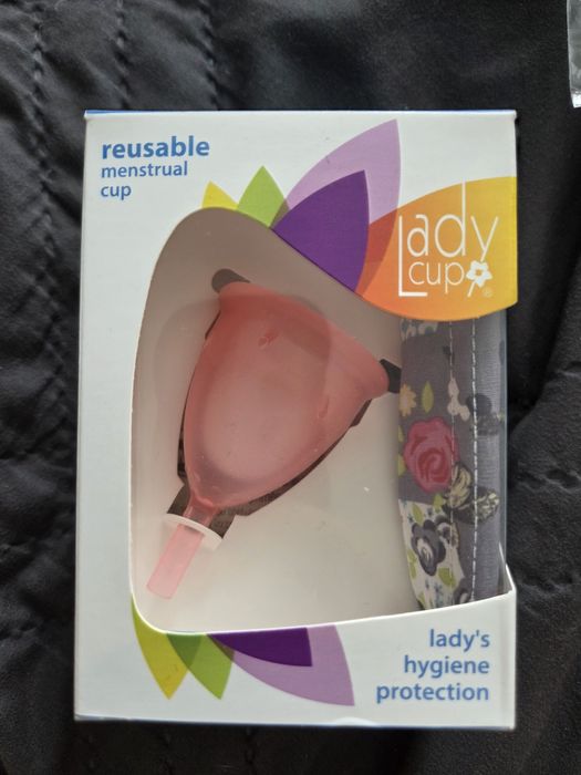 Менструални чашки