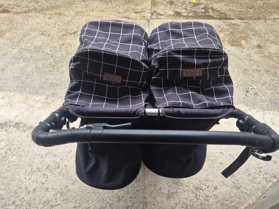Комбинирана количка за близнаци Mountain Buggy Duet V3 + 2бр порт бебе