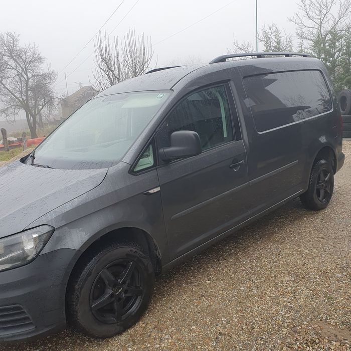 Volkswagen caddy maxi.