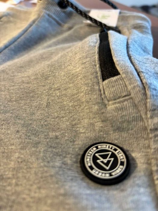 Нов детски анцуг George 116-122, с етикет