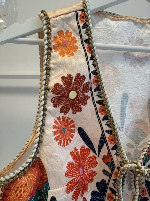 Дамски елек “Флора”