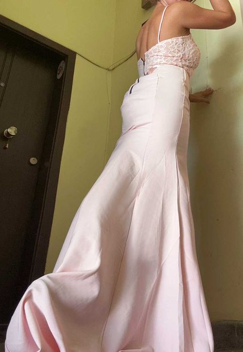 нови официални рокли с етикет