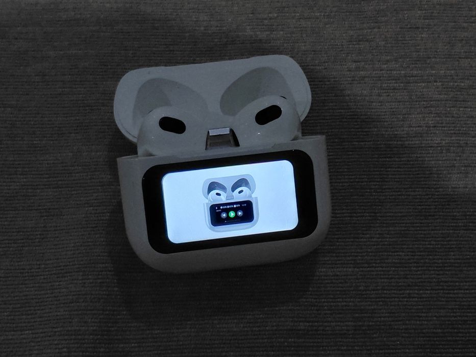 Наушники с экраном