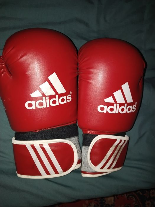 Бокс перчатки продам