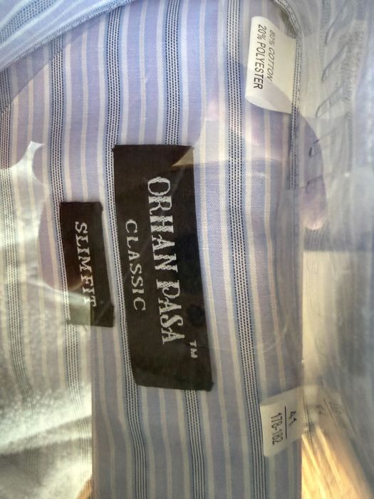 Мужская рубашка в нежно-голубом цвете.