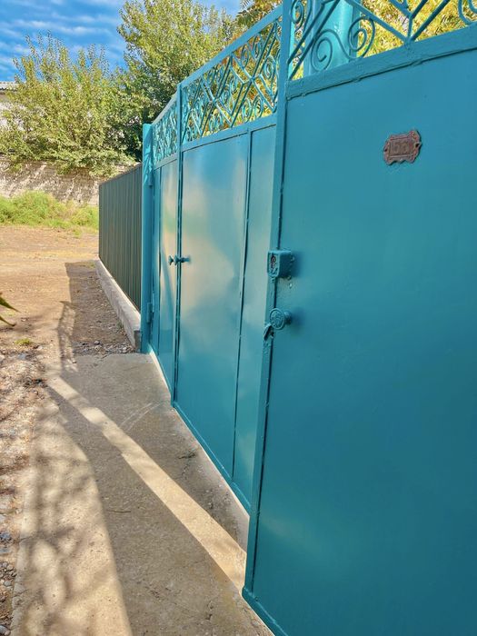 Дом продается с мебелью в центре