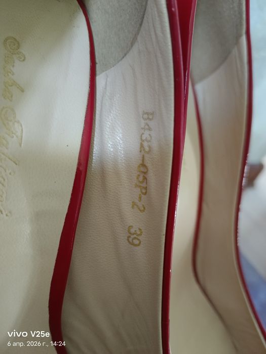 Туфли красный 39р 5000теңге