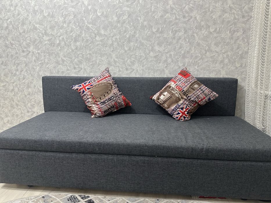 Диван , есть 2 одинаковых!