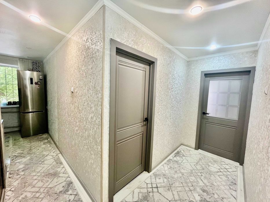 4-комнатная на 7 мкрн ][