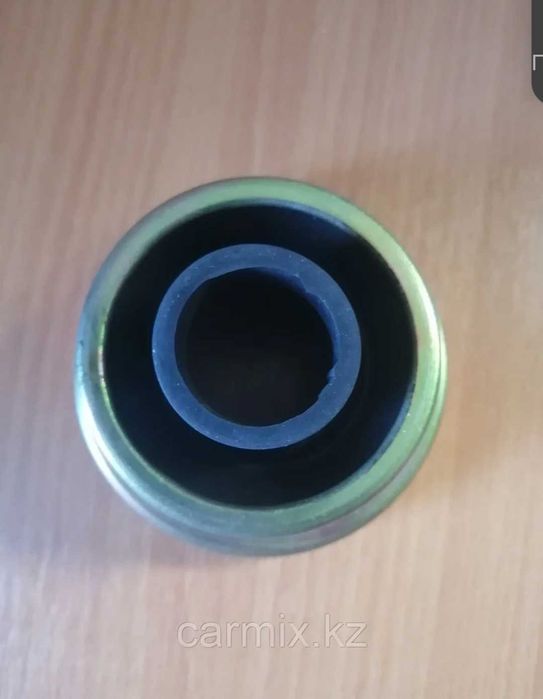 Пыльник шруса на Mitsubishi