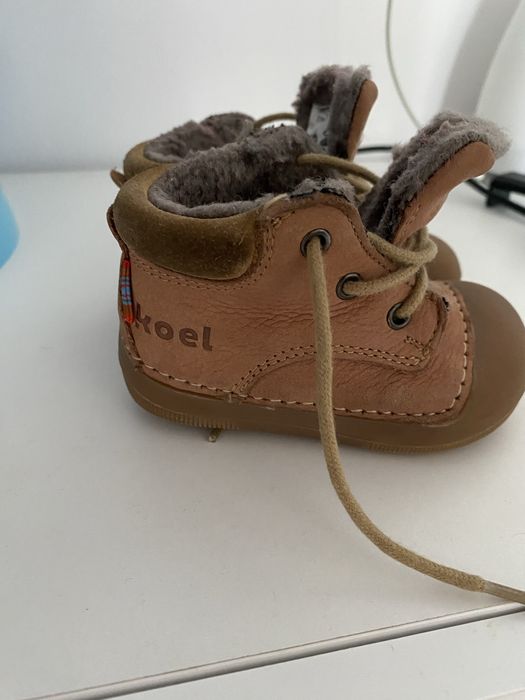 Papucei pentru primii pasi