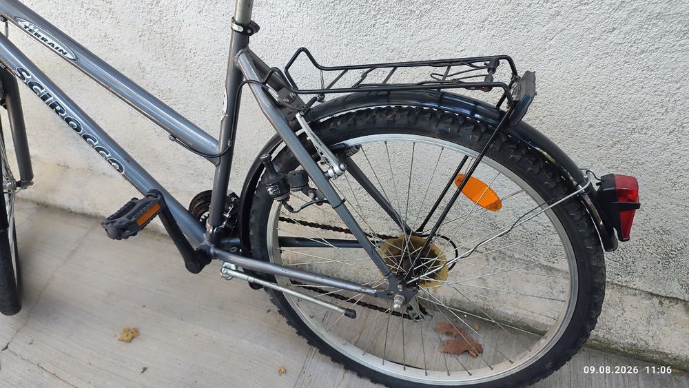 Vând bicicletă pentru adulți