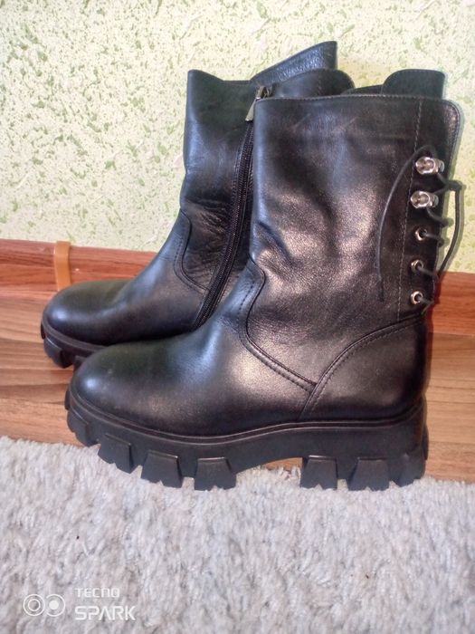 Продаётся Зимние сапоги