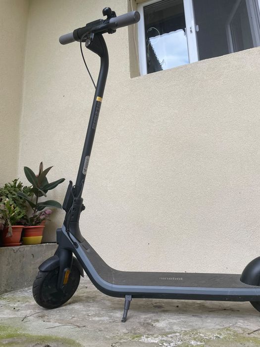 Trotineta electrica ninebot E25