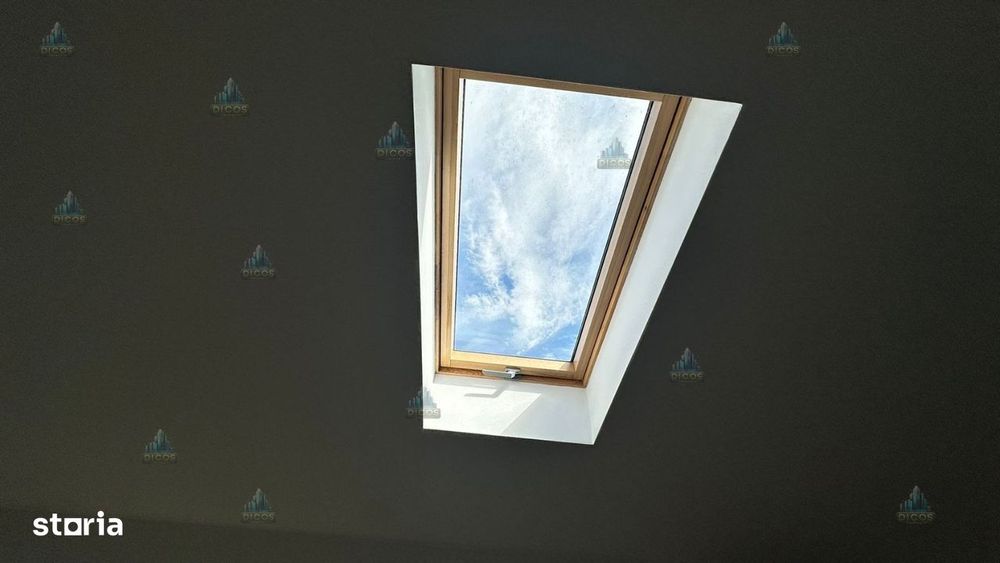 Vilă de vânzare 1500 mp teren