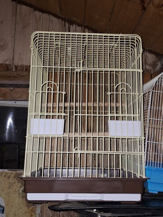 Vand colivie , voliera, cusca pentru pasari  papagali