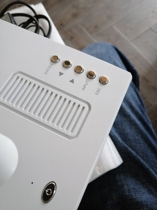 proiector led multimedia 8K cu android