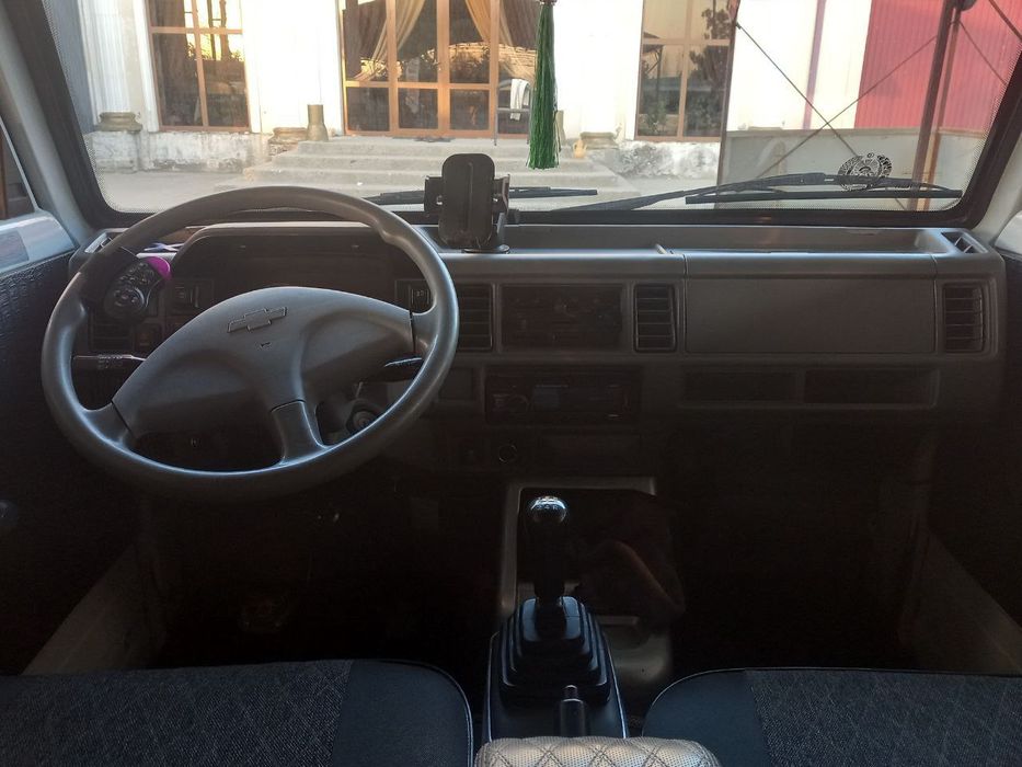 Damas sroshni sotiladi.