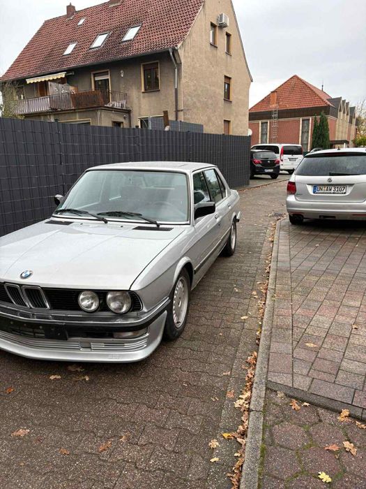 BMW 5 Series 1986 — imagine 3