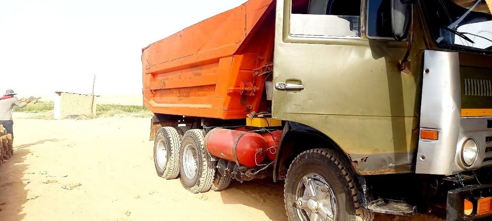 Kamaz 5511 sotiladi xolat a'lo o'zimiziki balonlari 80-90 %