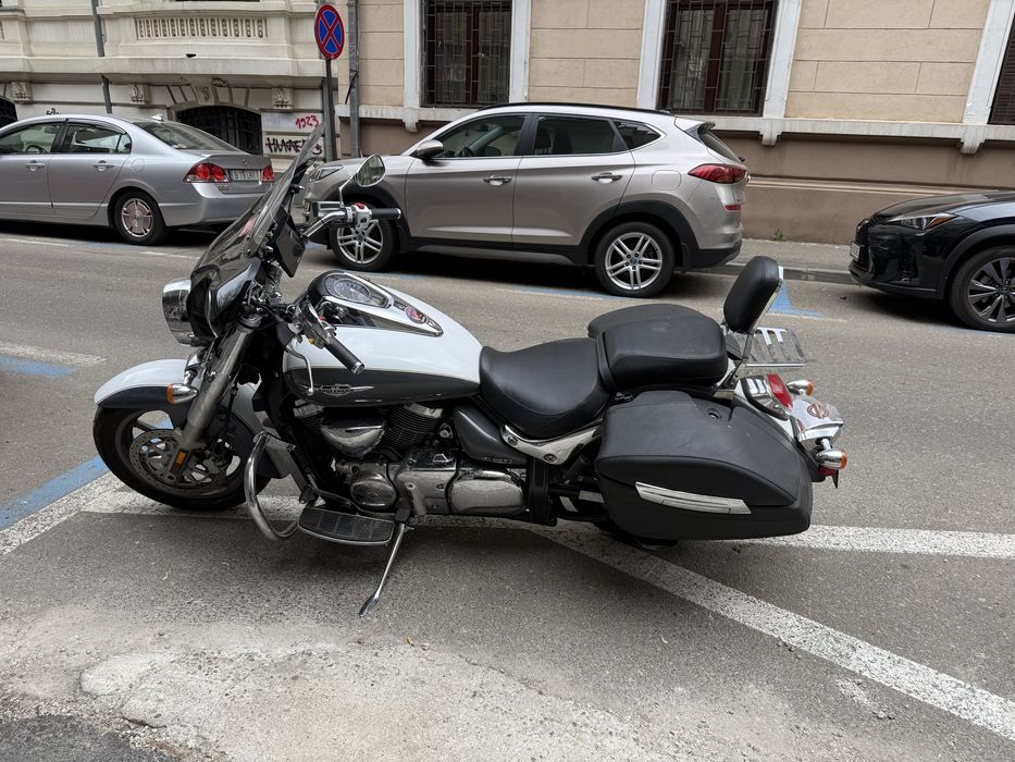 Suzuki Boulevard C90T