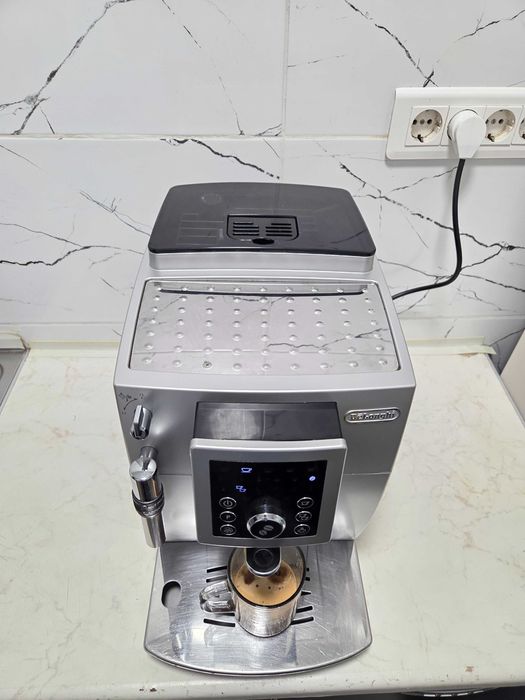 Espressor Automat DeDeLonghi Magnifica S Aparat cu Cafea Boabe