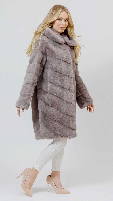 Haina de blana nurcă , vizon divină, incredibil. Culoare Gri