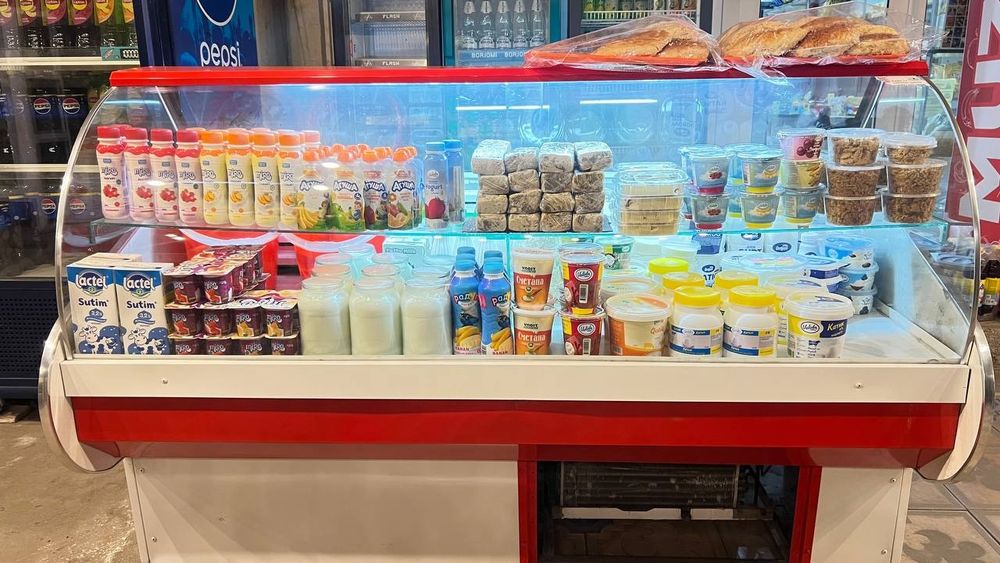 Холодильник ишлаб турган холатда