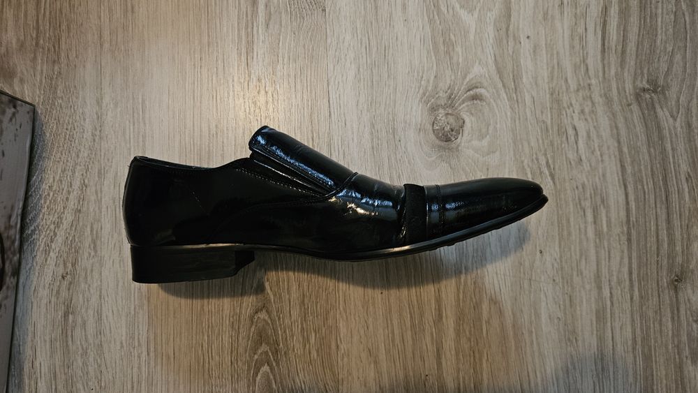 Papuci eleganti barbati